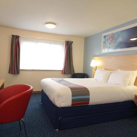 Travelodge Борнмут Экстерьер фото